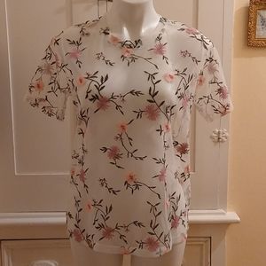 🎀Bongo sheer embroidered top Sz L